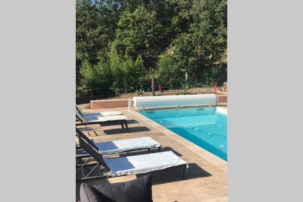 Logement Attenant A Une Villa T2 Avec Terrasse . Besse-sur-Issole Eksteriør bilde