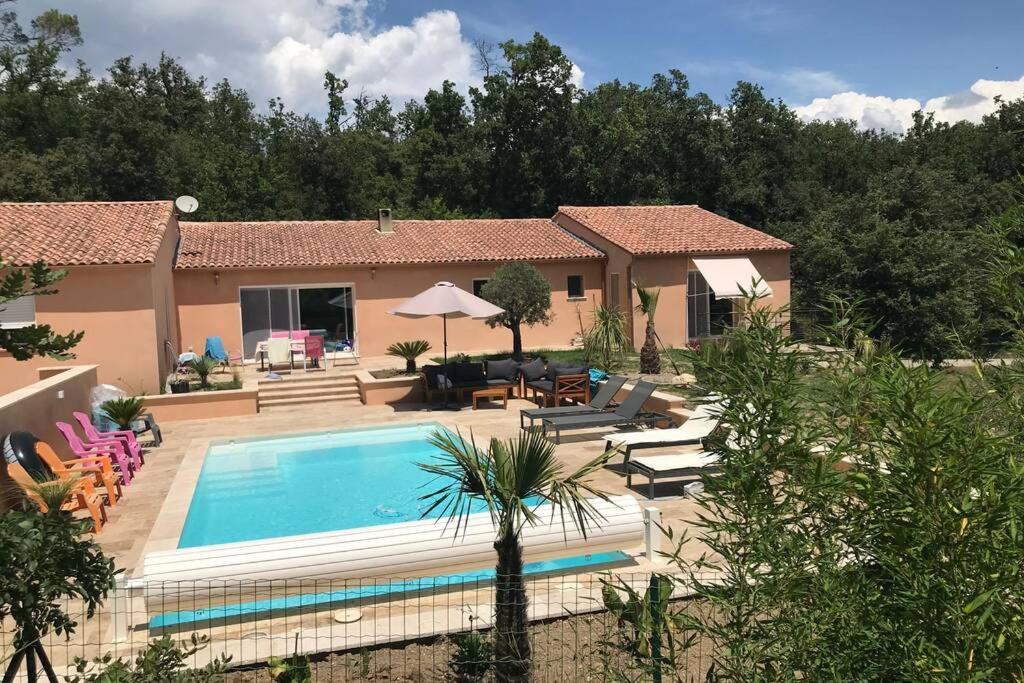 Logement Attenant A Une Villa T2 Avec Terrasse . Besse-sur-Issole Eksteriør bilde